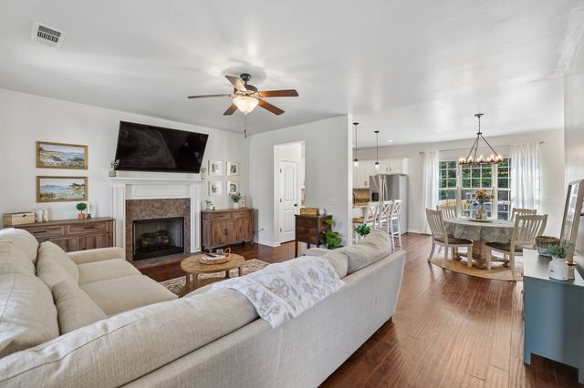 2043 Audubon Ln, Murfreesboro, TN 37128