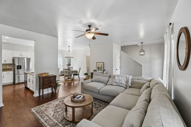 2043 Audubon Ln, Murfreesboro, TN 37128