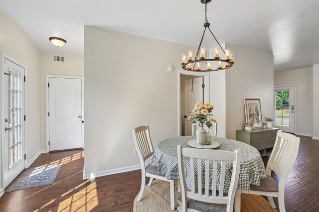 2043 Audubon Ln, Murfreesboro, TN 37128