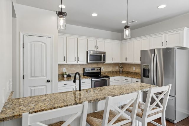 2043 Audubon Ln, Murfreesboro, TN 37128