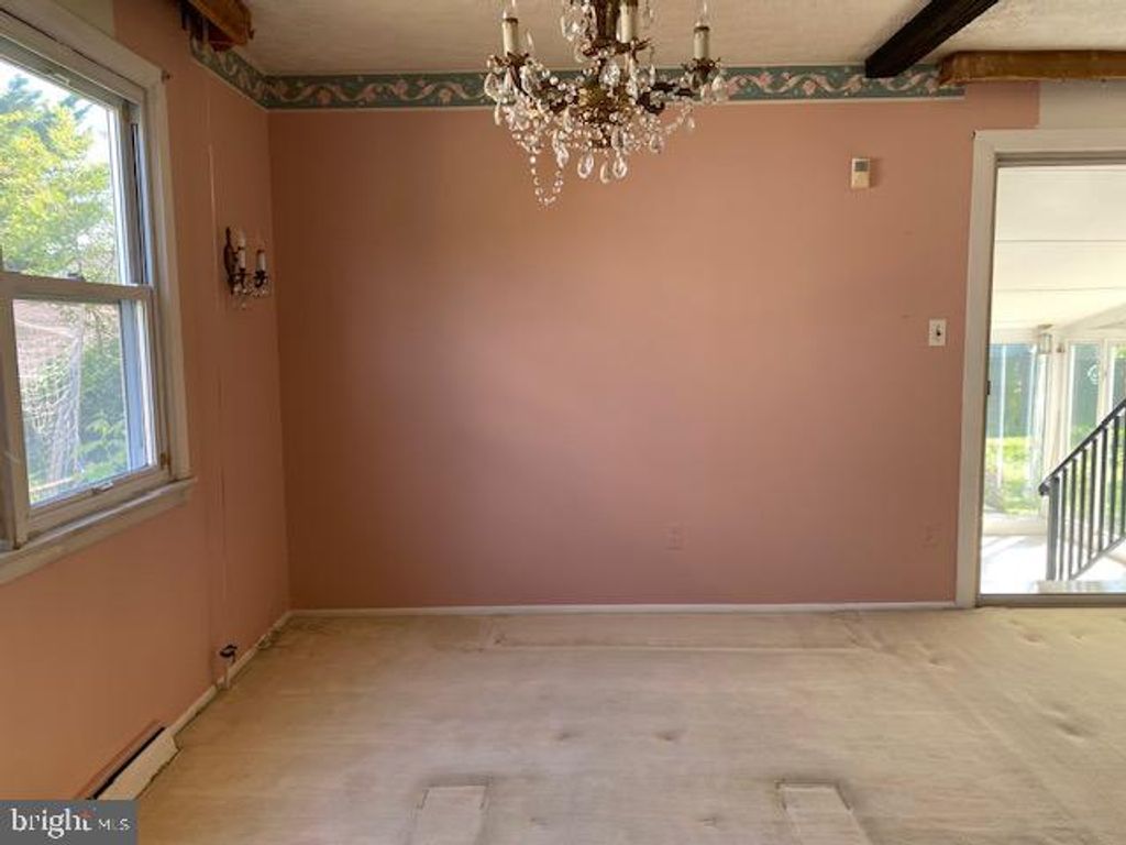 Image 9 of property listing at 123 OTHORIDGE RD, Lutherville Timonium, MD 21093