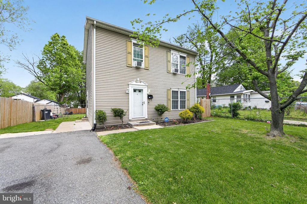 21 LLOYD ST, Wilmington, DE 19804