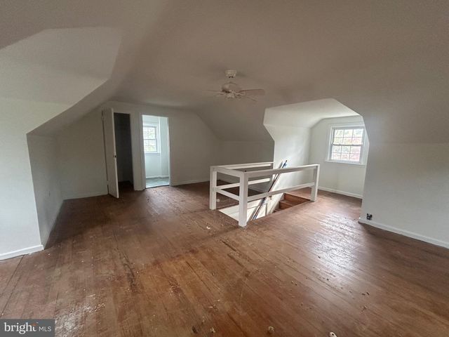 319 2ND AVE, Newtown Square, PA 19073