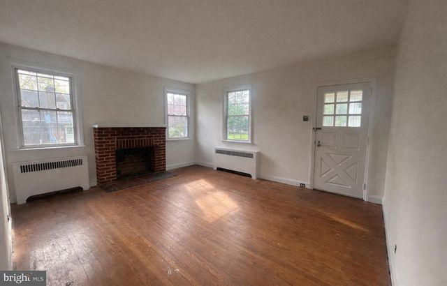 319 2ND AVE, Newtown Square, PA 19073