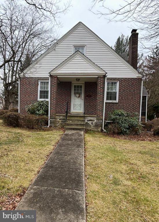 319 2ND AVE, Newtown Square, PA 19073