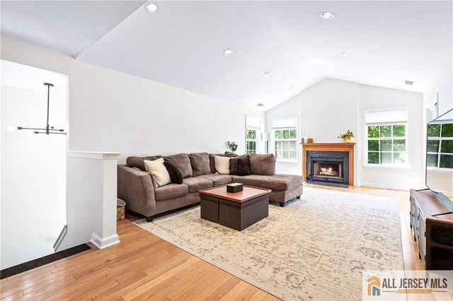 343 Bowler Court 343, Piscataway, NJ 08854