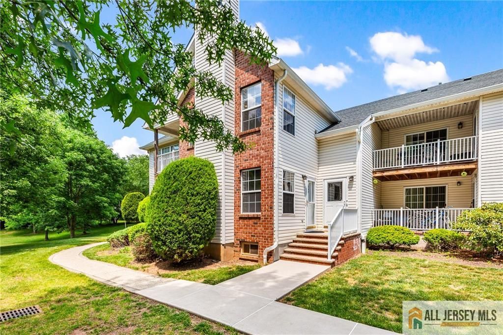 343 Bowler Court 343, Piscataway, NJ 08854