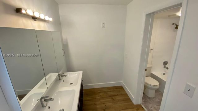 3552 Magellan Cir 126, Aventura, FL 33180