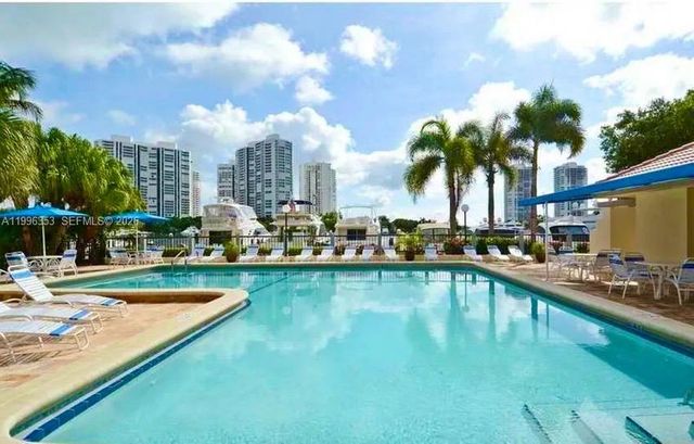 3552 Magellan Cir 126, Aventura, FL 33180