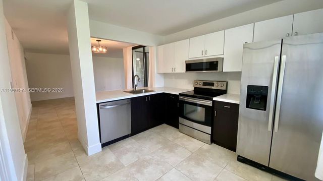 3552 Magellan Cir 126, Aventura, FL 33180