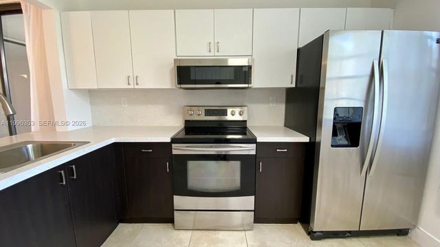 3552 Magellan Cir 126, Aventura, FL 33180