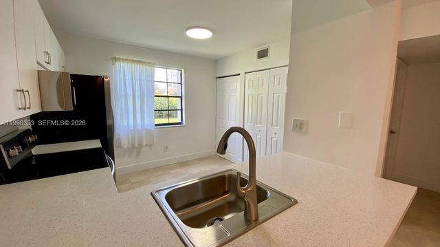 3552 Magellan Cir 126, Aventura, FL 33180