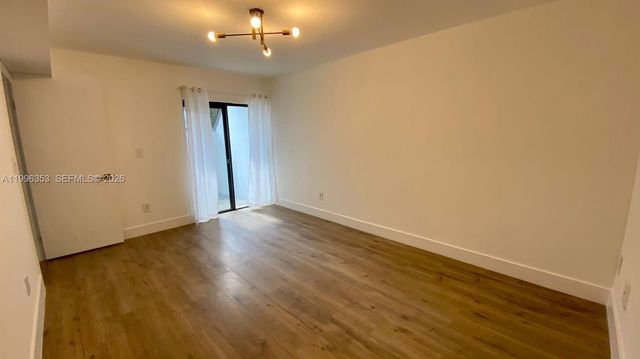 3552 Magellan Cir 126, Aventura, FL 33180