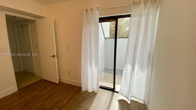 3552 Magellan Cir 126, Aventura, FL 33180