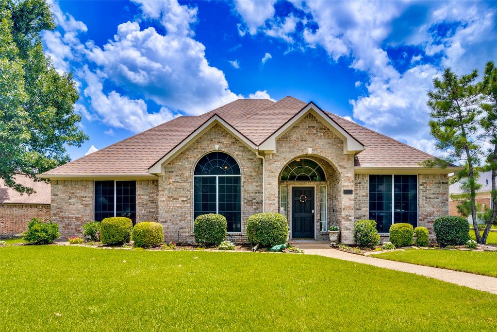 4302 Lake Hill Drive, Rowlett, TX 75089