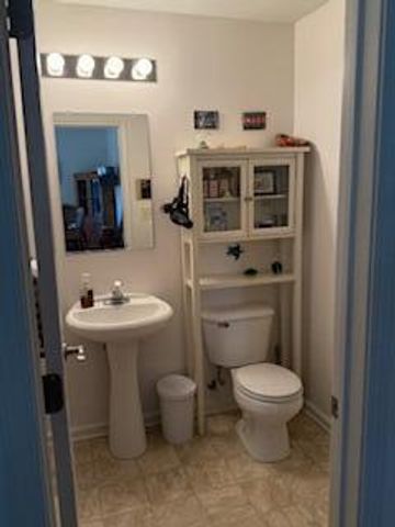 38 Diane Court, Cohoes, NY 12047