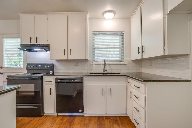 5705 Wheaton Drive, Fort Worth, TX 76133
