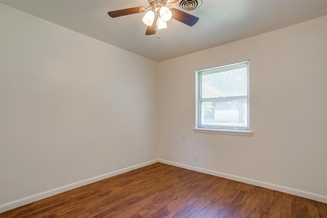 5705 Wheaton Drive, Fort Worth, TX 76133