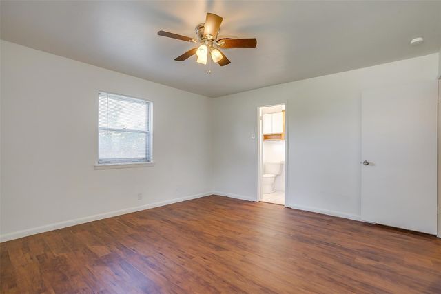 5705 Wheaton Drive, Fort Worth, TX 76133