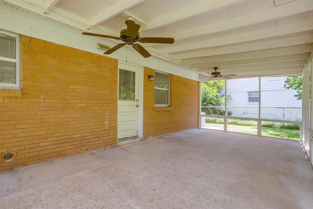 5705 Wheaton Drive, Fort Worth, TX 76133