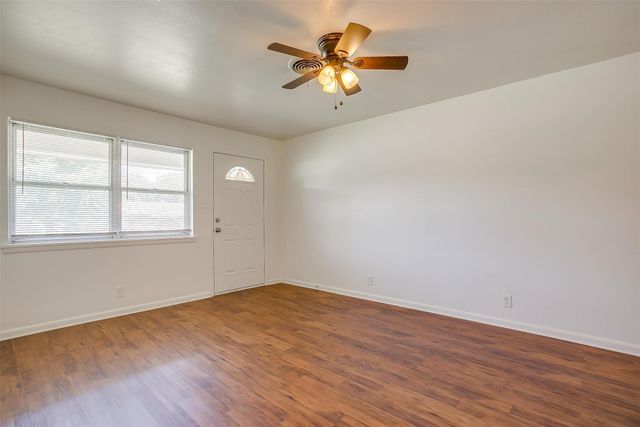 5705 Wheaton Drive, Fort Worth, TX 76133