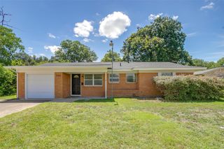 5705 Wheaton Drive, Fort Worth, TX 76133