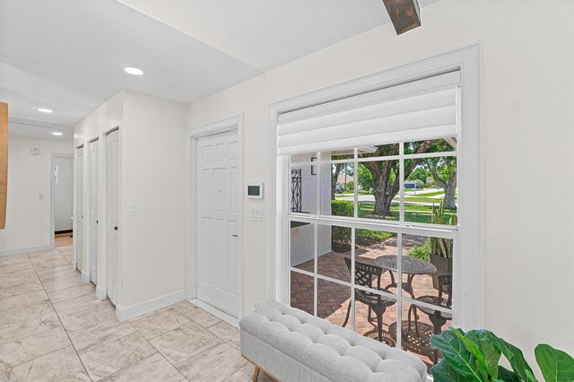 1401 Hummingbird Drive, Delray Beach, FL 33444