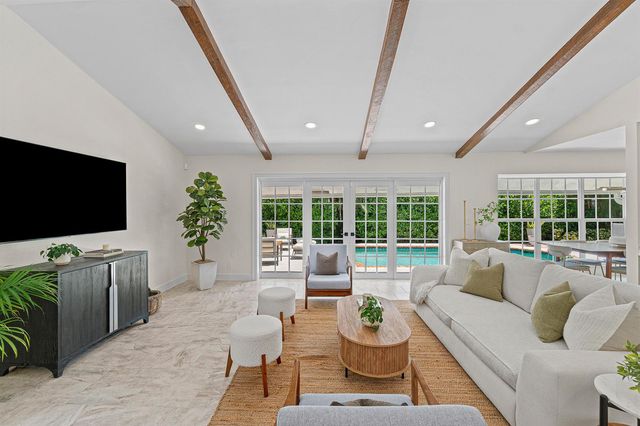 1401 Hummingbird Drive, Delray Beach, FL 33444
