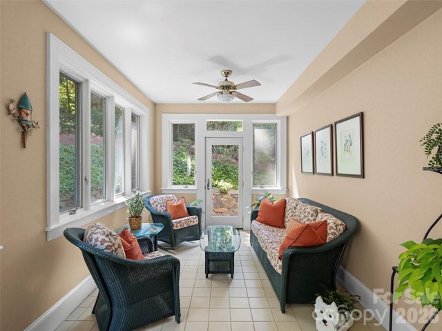 19 Blackwood Road, Asheville, NC 28804