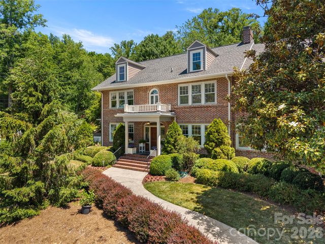19 Blackwood Road, Asheville, NC 28804