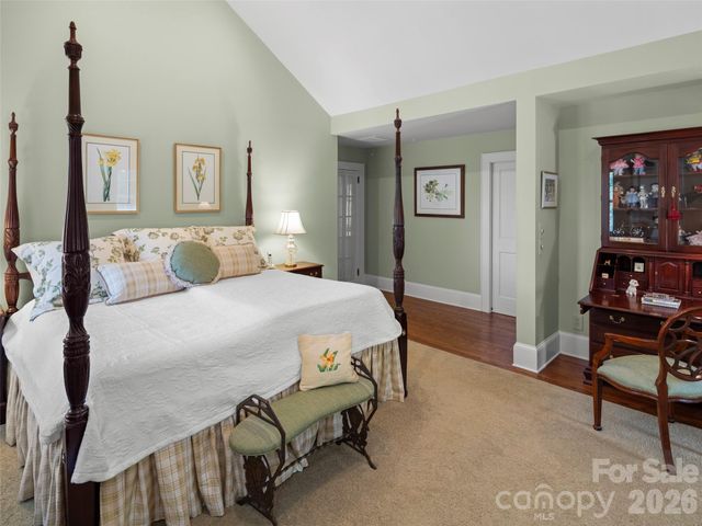 19 Blackwood Road, Asheville, NC 28804