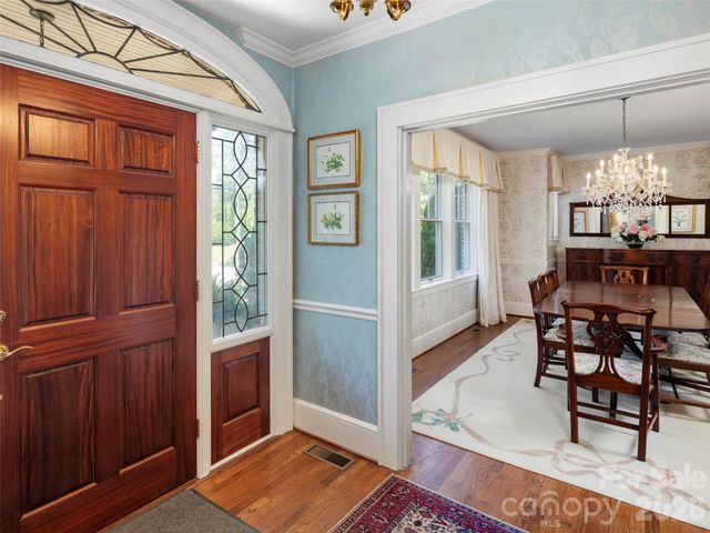 19 Blackwood Road, Asheville, NC 28804