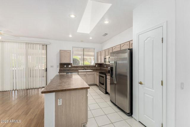 19891 N Tapestry Court, Surprise, AZ 85374