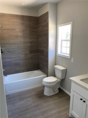 4015 Golden Eagle Drive B, Bryan, TX 77808