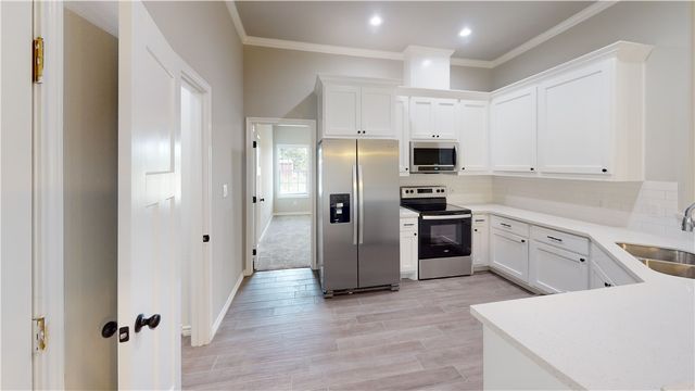 4015 Golden Eagle Drive B, Bryan, TX 77808