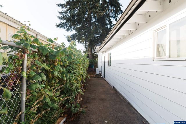 990 Washington St, Aumsville, OR 97325
