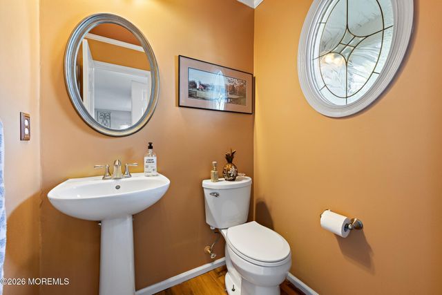 261 Wave Road, Manahawkin, NJ 08050