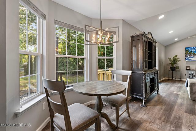 261 Wave Road, Manahawkin, NJ 08050
