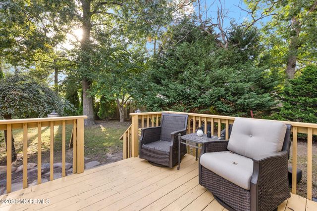 261 Wave Road, Manahawkin, NJ 08050
