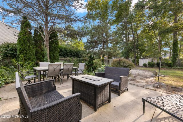 261 Wave Road, Manahawkin, NJ 08050