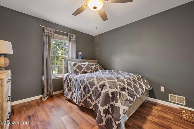 261 Wave Road, Manahawkin, NJ 08050