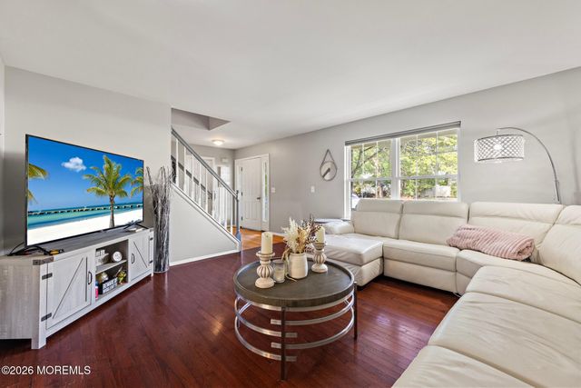 261 Wave Road, Manahawkin, NJ 08050