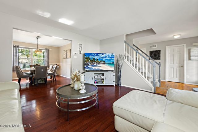 261 Wave Road, Manahawkin, NJ 08050