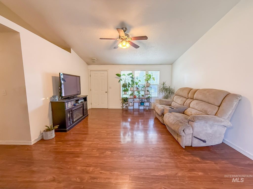 620 E Cougar Dr., Meridian, ID 83646 photo 3
