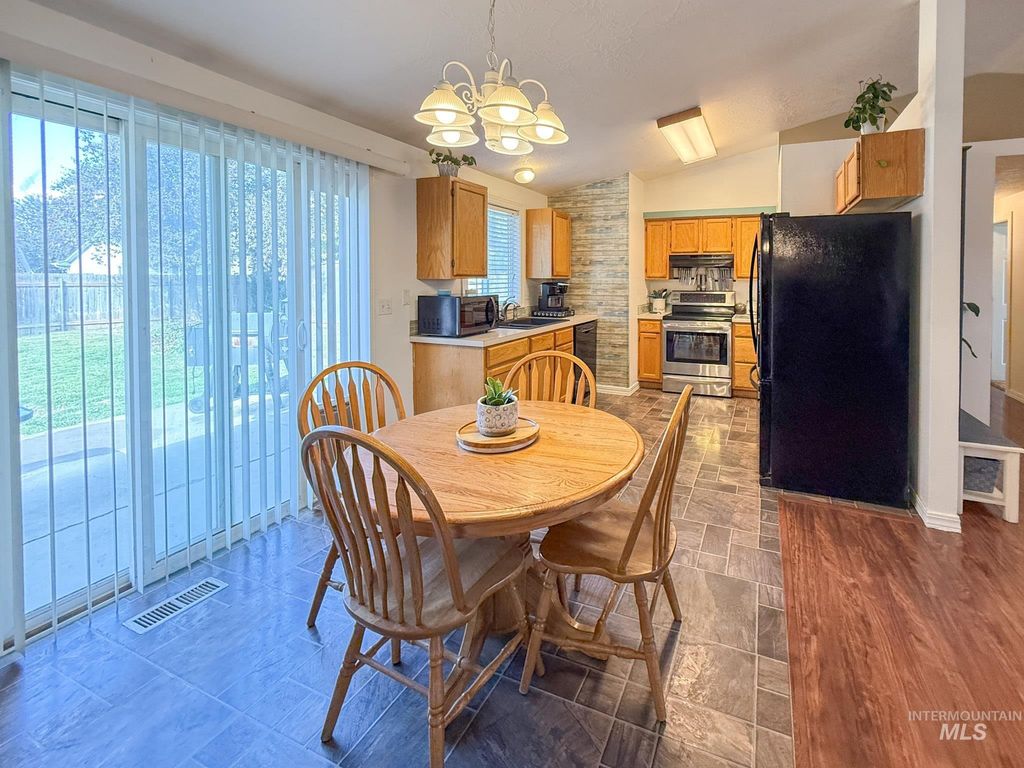 620 E Cougar Dr., Meridian, ID 83646 photo 4