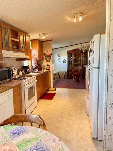 8 Bison Circle, Moriarty, NM 87035