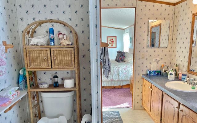 8 Bison Circle, Moriarty, NM 87035