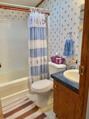 8 Bison Circle, Moriarty, NM 87035