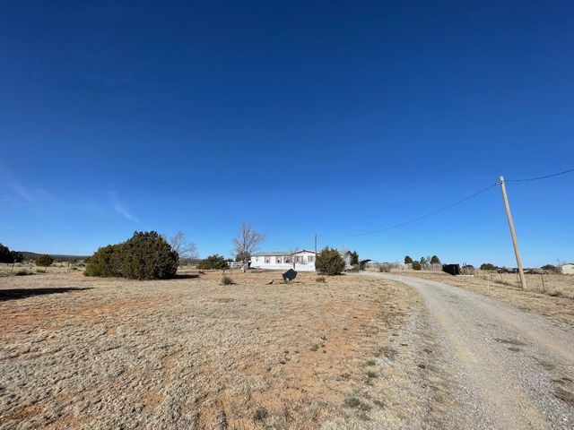 8 Bison Circle, Moriarty, NM 87035