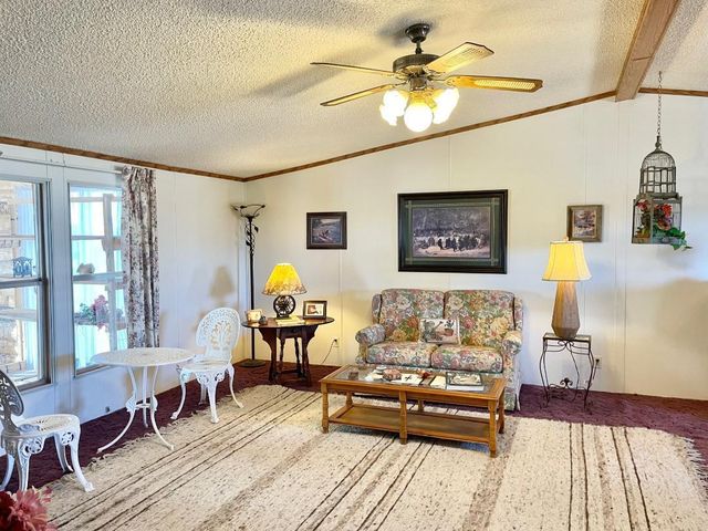 8 Bison Circle, Moriarty, NM 87035